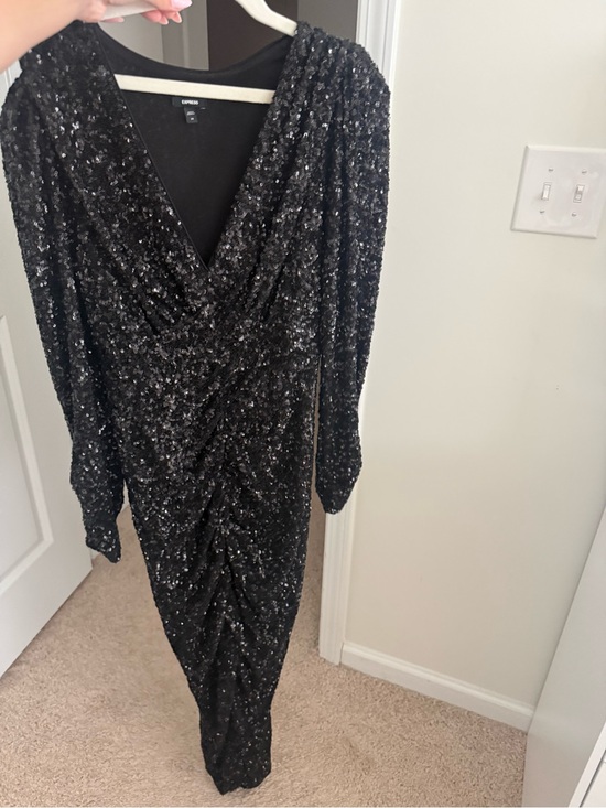 Express Dresses & Skirts - Express Black Sequin Long-Sleeve Ruched V-Neck Dress